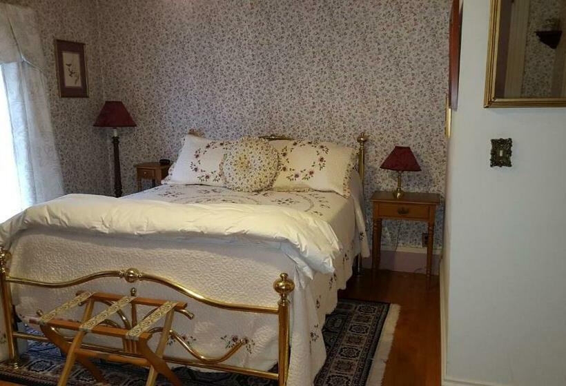Номер Стандарт, Holidae House Bed & Breakfast
