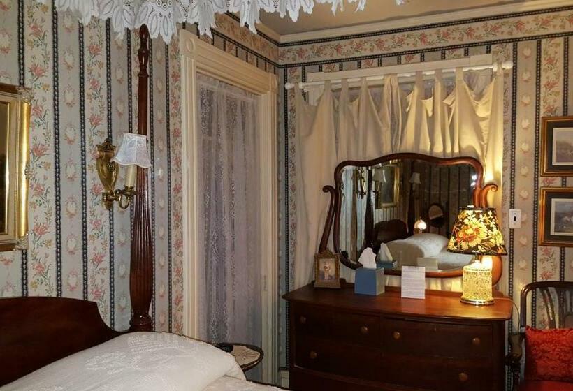 Номер Стандарт, Holidae House Bed & Breakfast