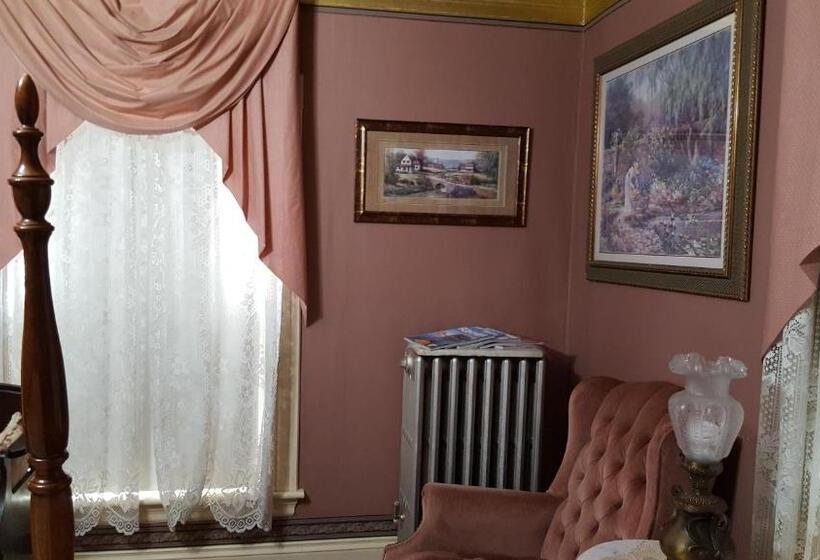 Номер Стандарт, Holidae House Bed & Breakfast