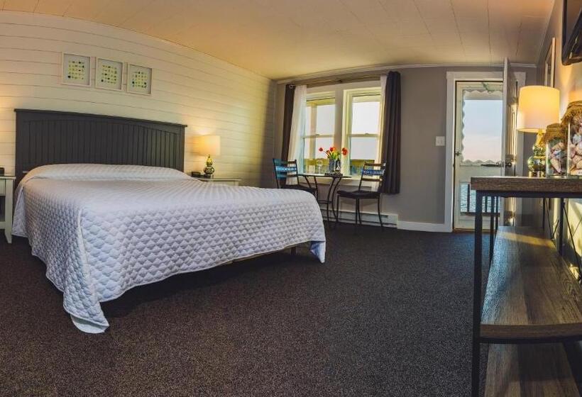 스탠다드 룸 킹사이즈 침대, Bearskin Neck Motor Lodge