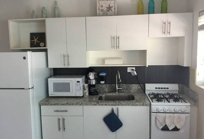 منزل غرفتين نوم, Edgewater Lodge