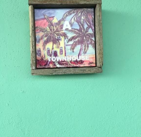 منزل غرفتين نوم, Edgewater Lodge