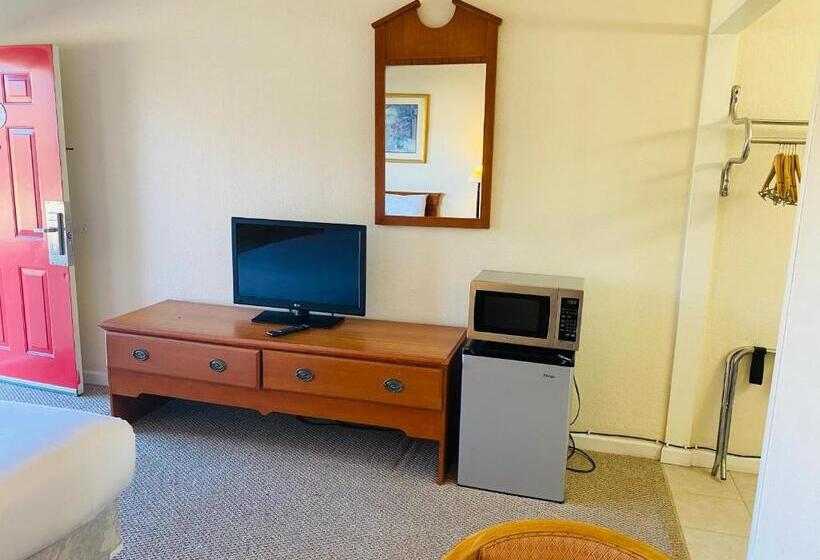 غرفة قياسية, Traveler's Place Inn & Suites