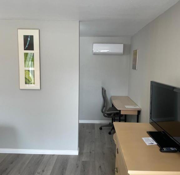 Номер Deluxe, Sunglow Motel