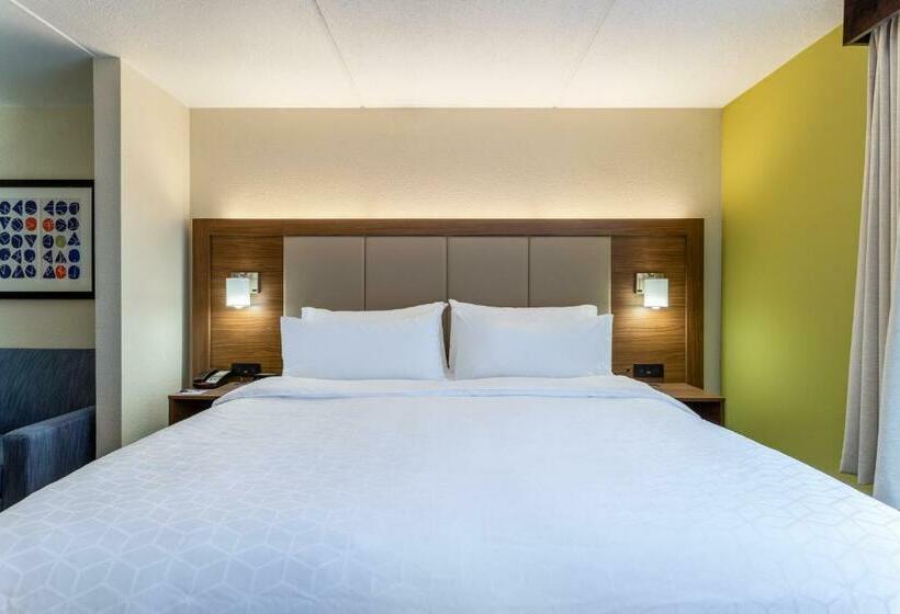 جناح لذوى الاحتياجات الخاصة, Holiday Inn Express & Suites Cedar Falls   Waterloo, An Ihg
