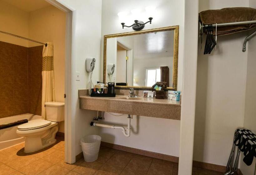 Люкс Deluxe Кровать Кинг, Adventure Inn Moab