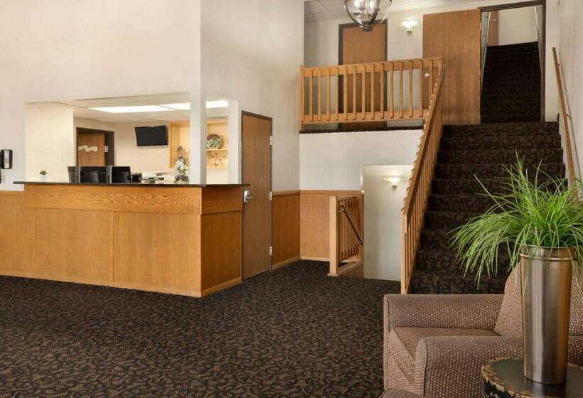 Стандартный Номер Кровать Кинг, Travelodge By Wyndham Jefferson City