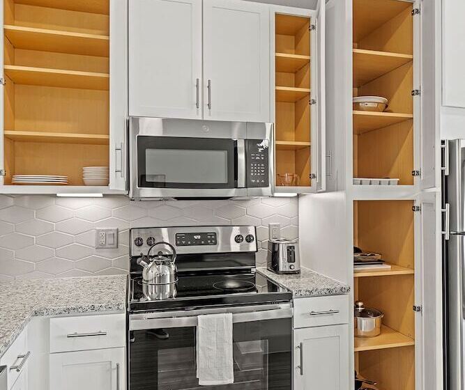 דירת חדר, Placemakr Downtown Austin