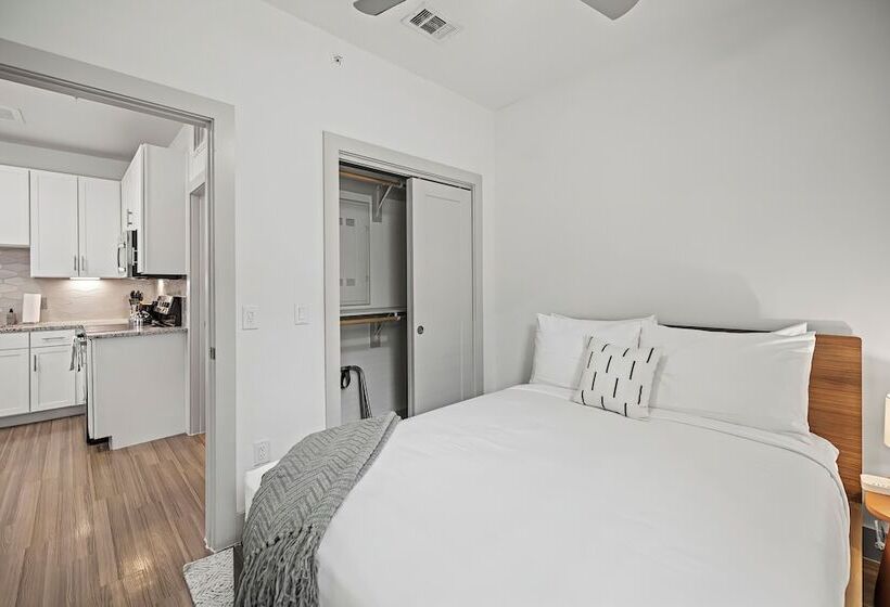 דירת שני חדרים, Placemakr Downtown Austin