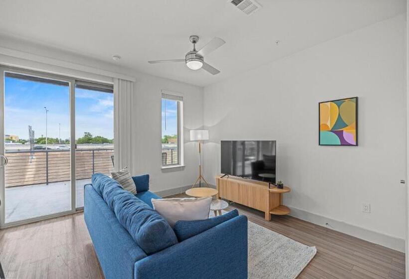 דירת חדר פרמיום, Placemakr Downtown Austin