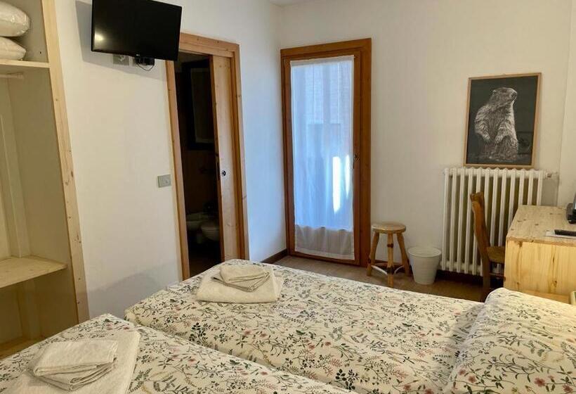스탠다드 발코니 룸, Ambassador Rooms In Bormio, Solo Camera Senza Colazione