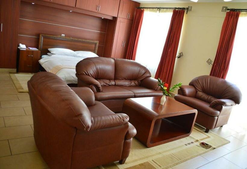 استودیو استاندارد با چشم‌انداز باغ, Norfolk Towers Serviced Apartment  Nairobi, City Centre Cbd