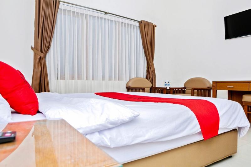 Номер Deluxe, Residences By Reddoorz Near Rumah Mode
