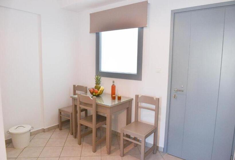 Triple Room Sea View, Paradise Studios