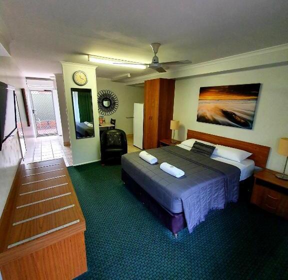 Студия Стандарт, Sunseeker Motel