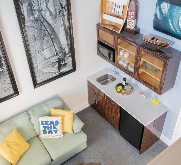 스위트, Retro Suites