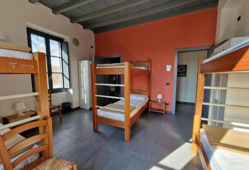 تختخواب در اتاق مشترک, B&b E Ostello, Parco Di Monza, Cascina Costa Alta