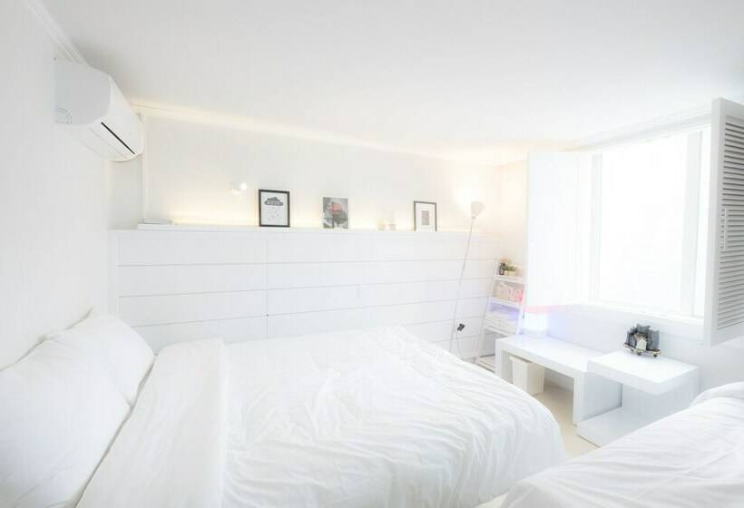 Семейный Номер, Canvas Hostel