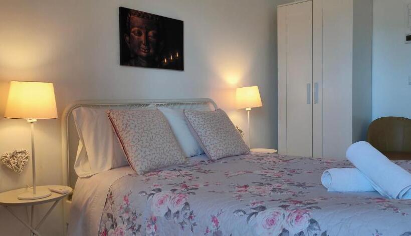 Standard room with outdoor bath, Albergue Valderrobres Auto Check In