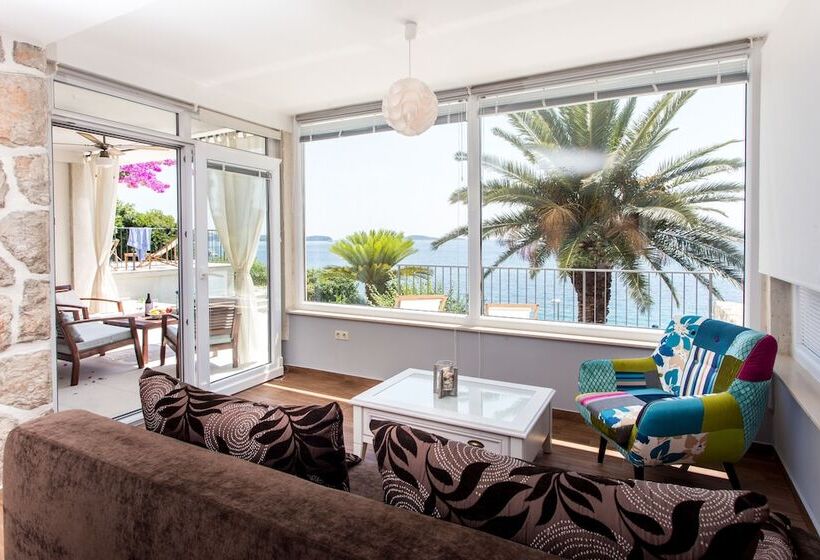 Апартаменты 1 Спальня с Террасой Вид на Море, Apartments Villa Mirjana