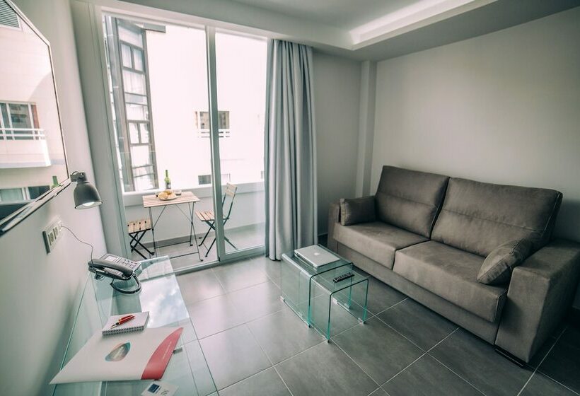 バルコニー付きスタンダードステューディオ, Mannix Urban Apartments