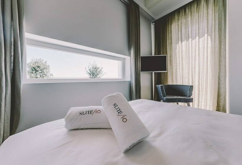 발코니가 있는 스위트, Suite 10 Home Design & Spa