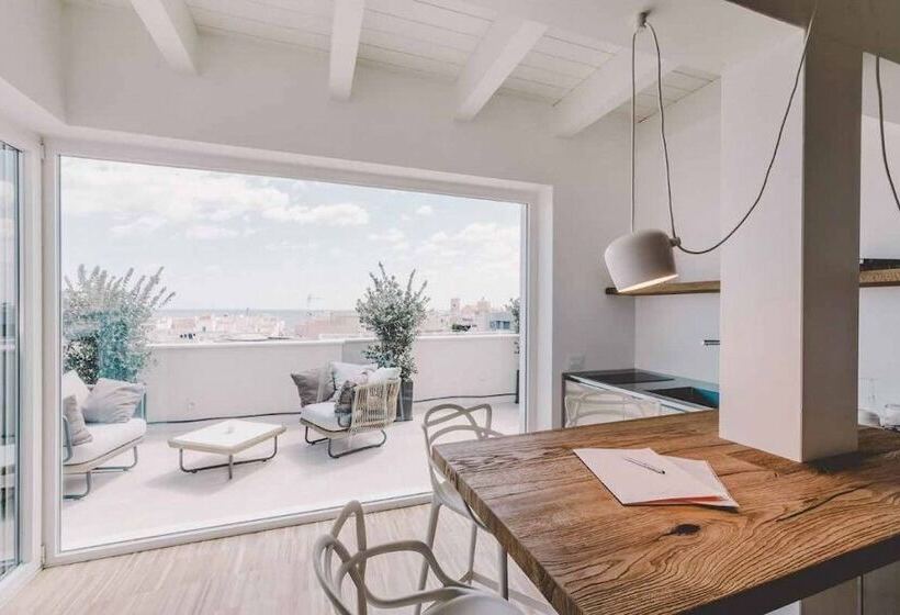 발코니가 있는 스위트, Suite 10 Home Design & Spa