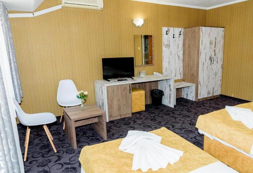标准三人间, Family Hotel Prestige