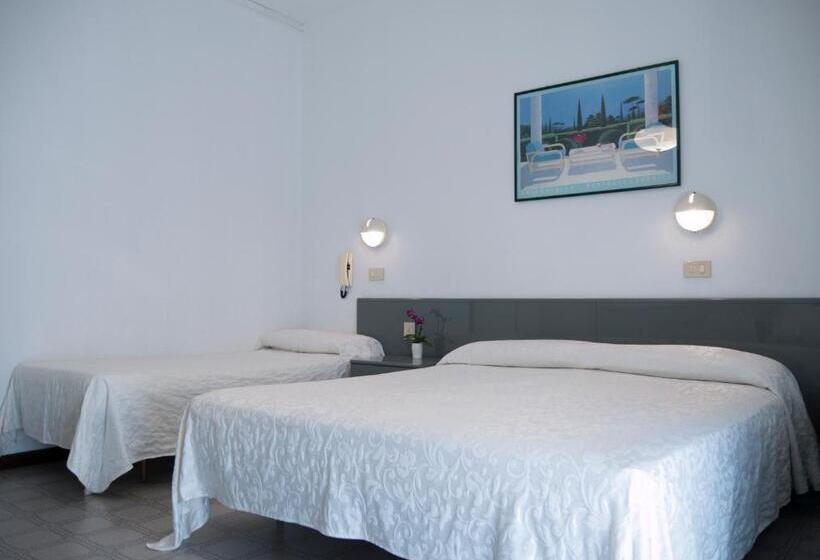 Habitación Triple Estándar, Casa Mia