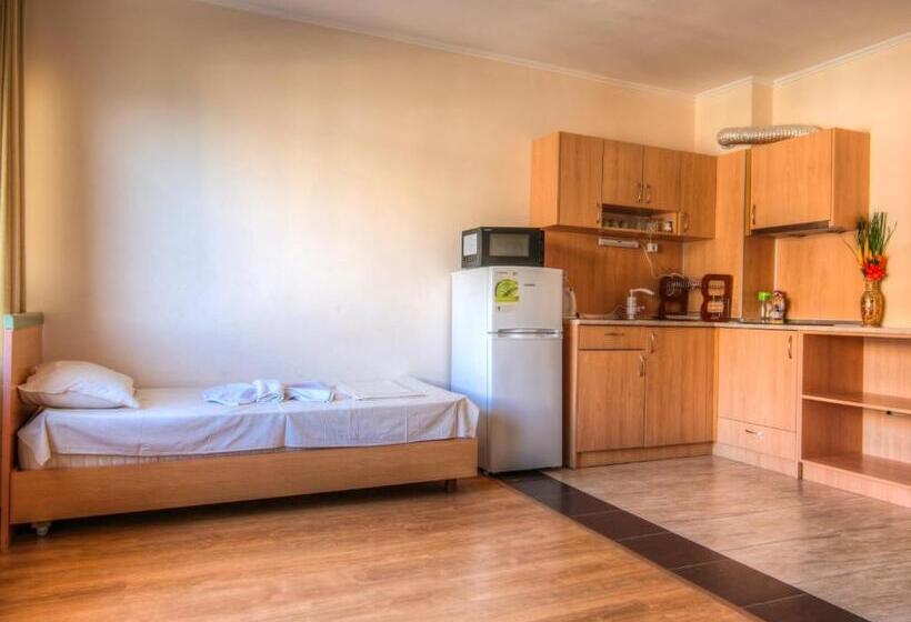 スタンダードスタジオ, Fantasy Beach