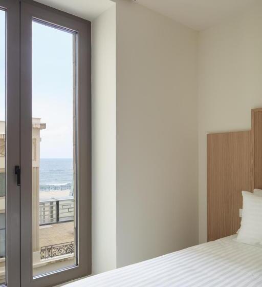 Номер Стандарт Вид на Море, La Suite