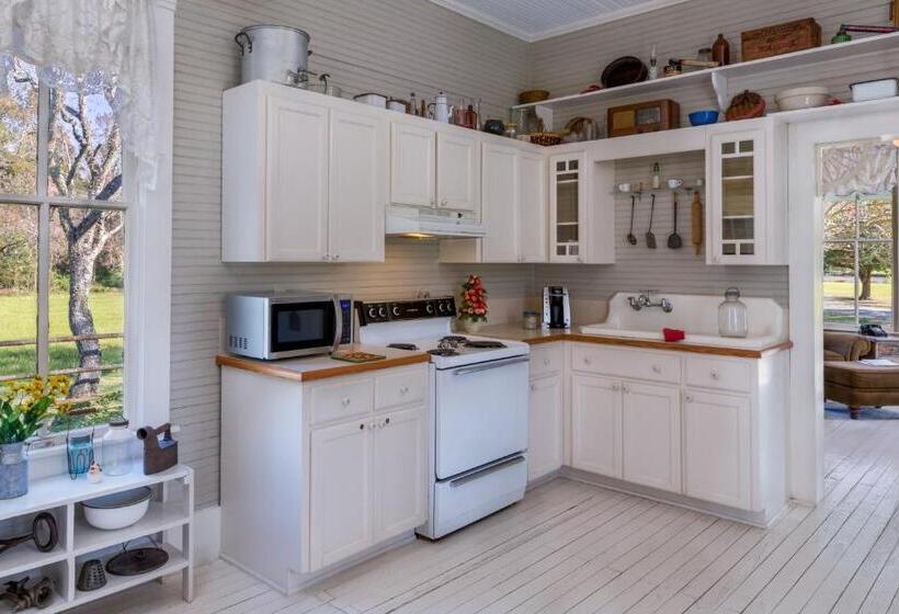 Номер Superior, Maison D'memoire Bed & Breakfast Cottages