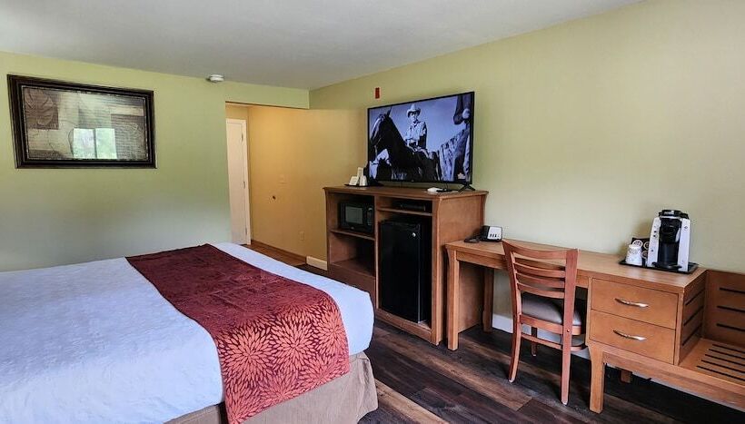 غرفة ديلوكس سرير ملكى, Cowlitz River Lodge
