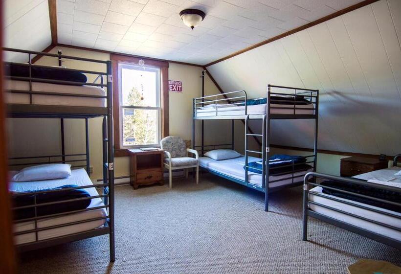 Кровать в Общей Комнате, The Notch Hostel