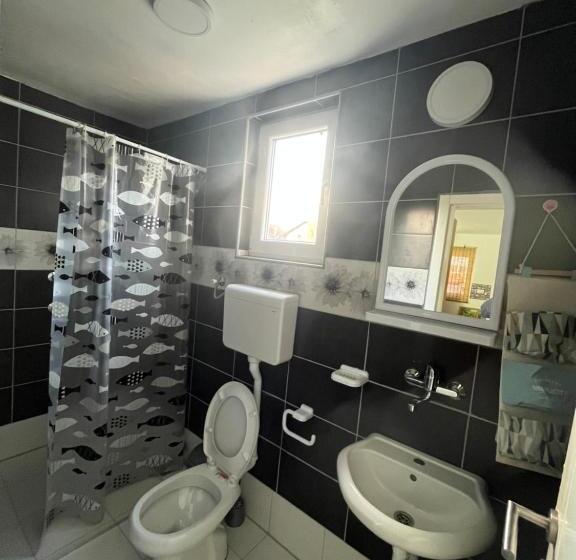 اتاق لوکس سه تخته, Rooms Asceric