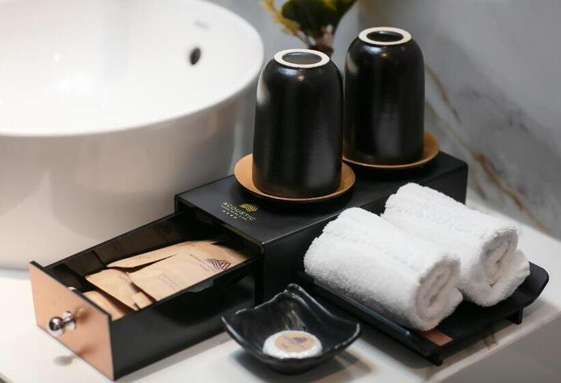 سوییت لوکس, Acoustic Premium Hotel & Spa