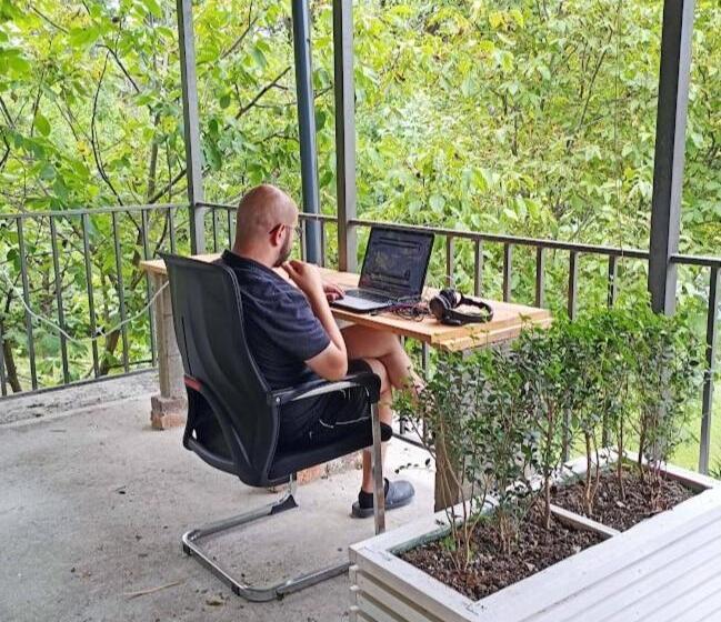 اتاق استاندارد, Coworking & Coliving Gumbrini