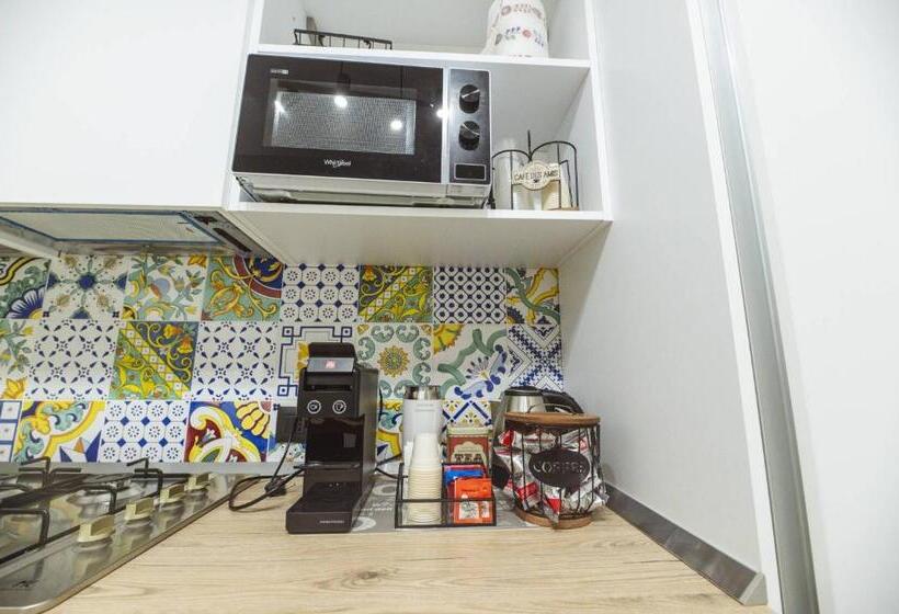 اتاق استاندارد با بالکن, Casa Avignone