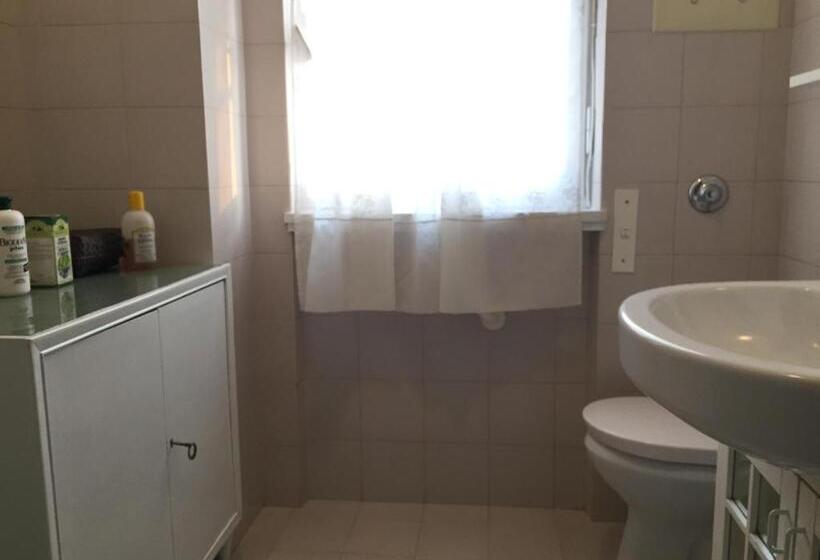 Номер Стандарт Совместная Ванная, Rooms Villa Bergamo Airport