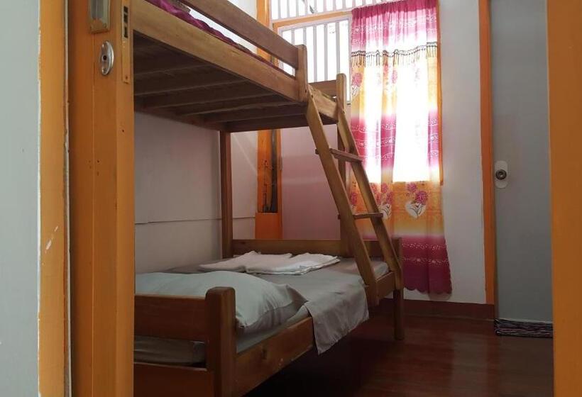 غرفة عائلية, Casaoro Homestay