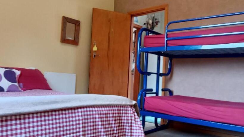 家庭海景房, Surat Bay Lodge By The Sea/backpackers Hostel