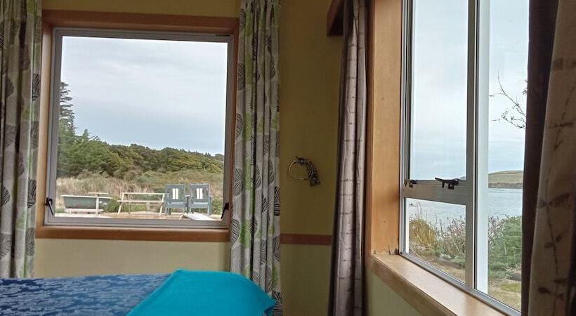 带海景的标准房, Surat Bay Lodge By The Sea/backpackers Hostel