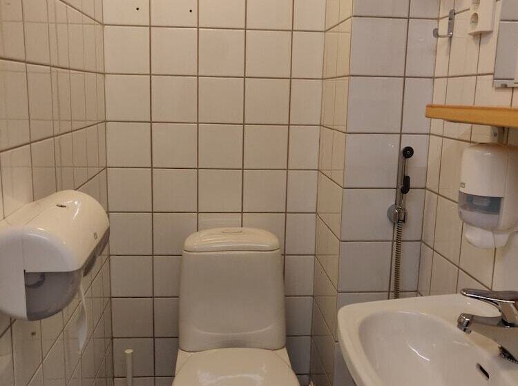 Кровать в Общей Комнате, Kuerkievari Kuerhostel