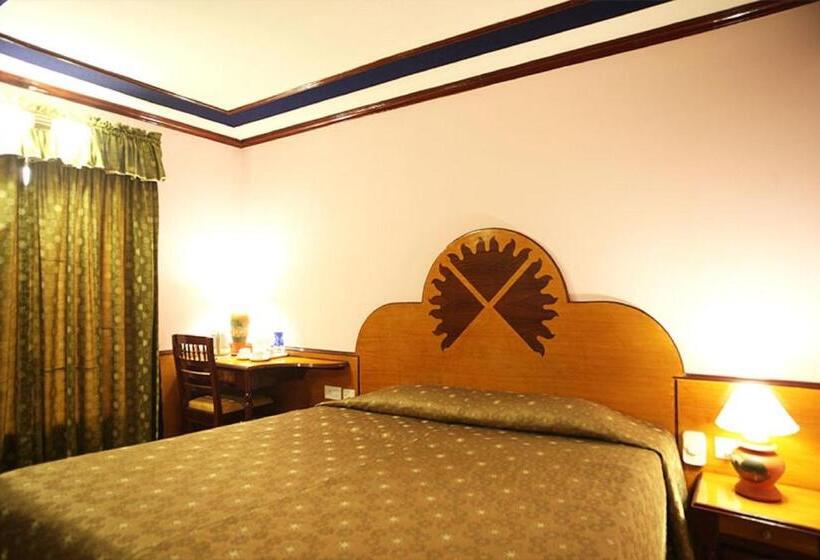 Номер Deluxe, The Surya, Cochin