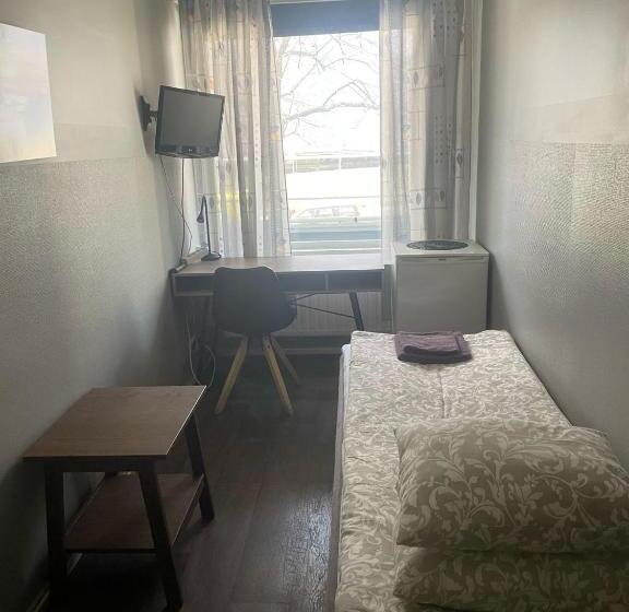 غرفة قياسية فردية حمام مشترك, Hostel Matkakoti Patria