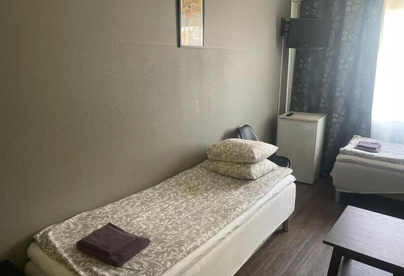 스탠다드 룸 공동 욕실, Hostel Matkakoti Patria