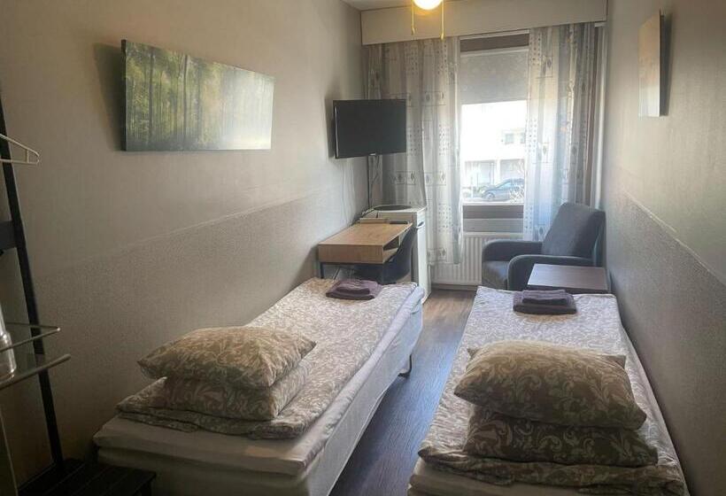 带共用浴室的标准房间, Hostel Matkakoti Patria