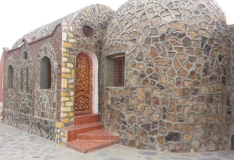 اتاق ساده سه‌ نفره, Ahmed Safari Camp &