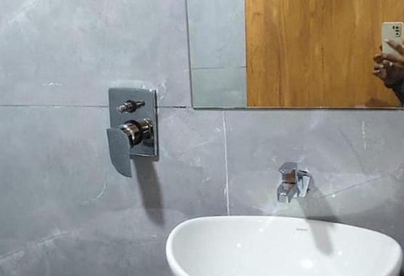 اتاق لوکس, Fabhotel Crystal I   Gandhinagar