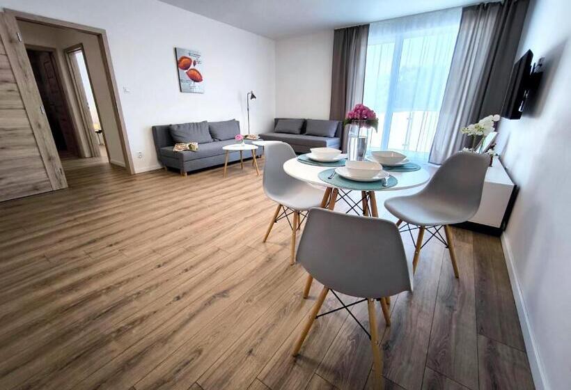 Апартаменты 1 Спальня с Балконом, Apartmány Karpatia S Privátnym Parkovaním